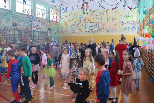 b_1024_768_0_00_images_2023_2024_WYDARZENIA_Choinka_418269534_840200904574526_6984814062187818192_n